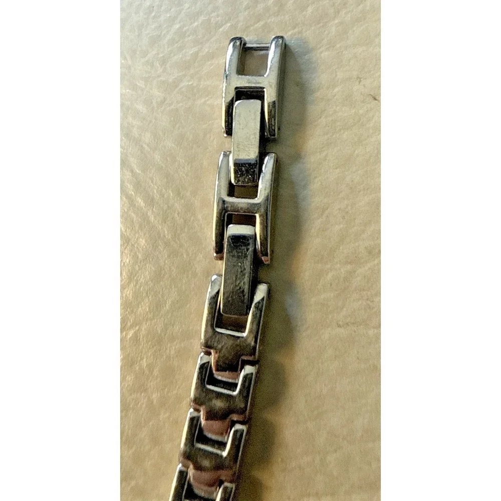 Relic Women's Silver Toned Band Analog Watch